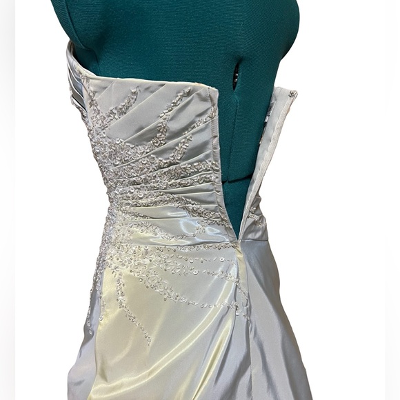 Joli Prom Strapless Beaded Prom Dress - Picture 4 of 6